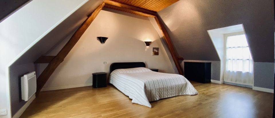 House 7 rooms of 178 m² in Saint-Avertin (37550)