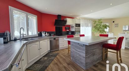 Maison traditionnelle 6 pièces de 137 m² à Bagnols-sur-Cèze (30200)