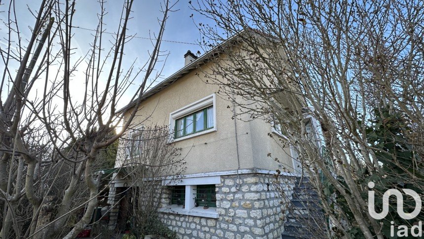 Maison traditionnelle 4 pièces de 85 m² à Yerres (91330)