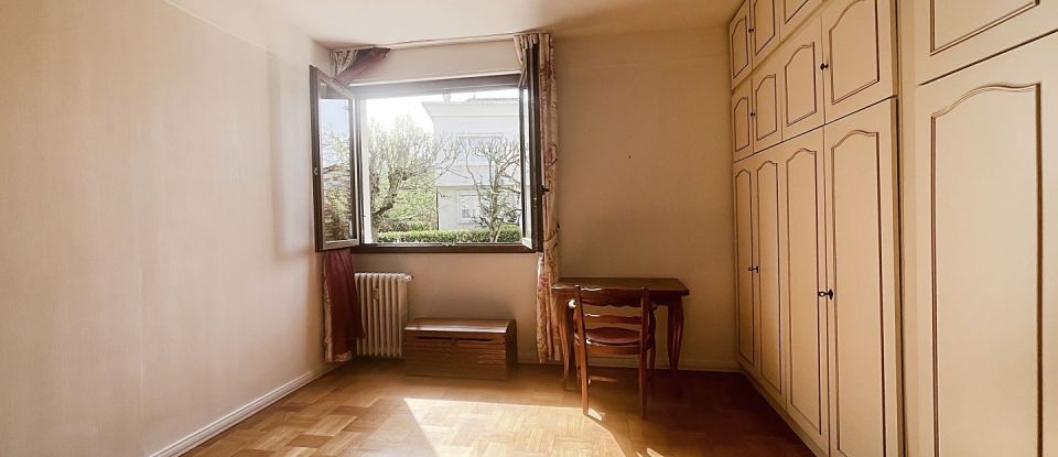Appartement 5 pièces de 111 m² à Saint-Maur-des-Fossés (94210)