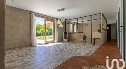 Maison traditionnelle 8 pièces de 226 m² à Caussade (82300)