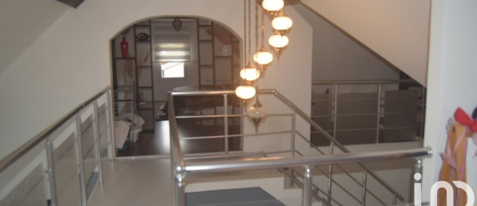 Maison 5 pièces de 188 m² à Luray (28500)