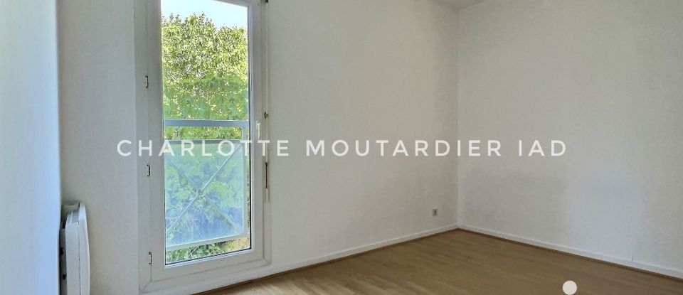 Appartement 3 pièces de 73 m² à Hyères (83400)