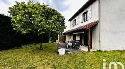 Maison traditionnelle 4 pièces de 90 m² à Saint-Marcellin-en-Forez (42680)