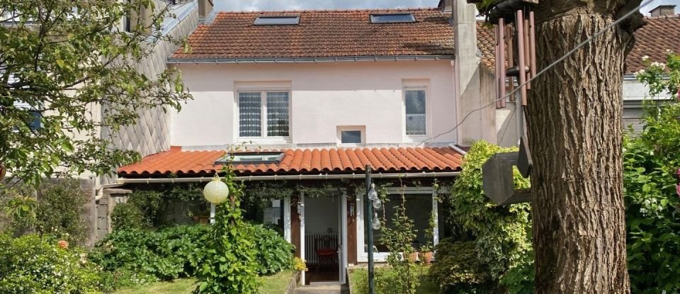 Town house 6 rooms of 125 m² in Cholet (49300)