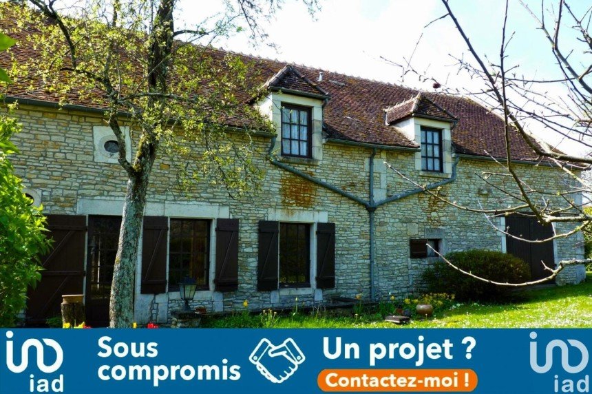 Maison 8 pièces de 130 m² à Sougères-en-Puisaye (89520)