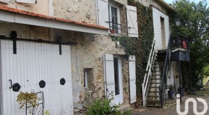 House 9 rooms of 226 m² in Mouroux (77120)