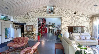 Barn conversion 5 rooms of 225 m² in Legé (44650)
