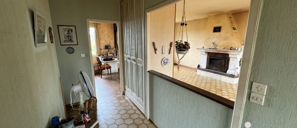 Maison traditionnelle 5 pièces de 102 m² à Mézières-lez-Cléry (45370)