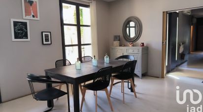 House 6 rooms of 135 m² in Nîmes (30900)