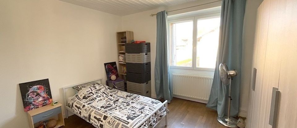 House 6 rooms of 221 m² in Vanne (70130)