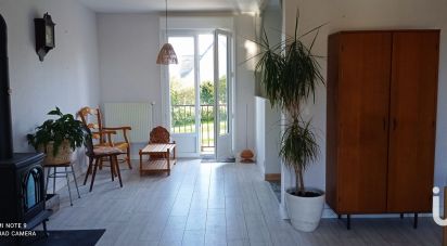 House 4 rooms of 71 m² in Pouldergat (29100)