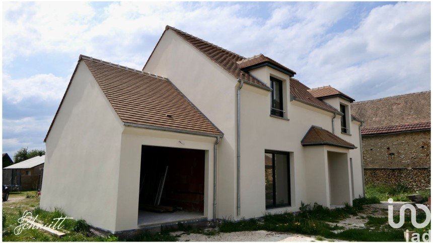 House 6 rooms of 142 m² in Houlbec-Cocherel (27120)