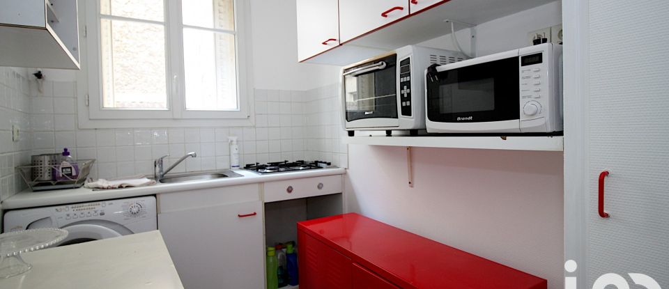 Appartement 2 pièces de 43 m² à Paris (75017)