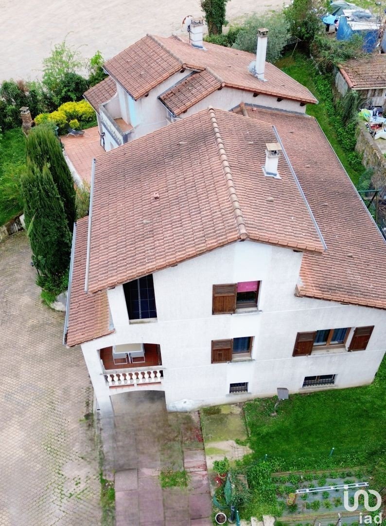 Maison 4 pièces de 117 m² à Saint-Chamond (42400)