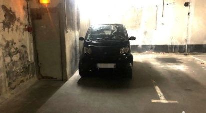 Parking of 11 m² in Paris (75016)