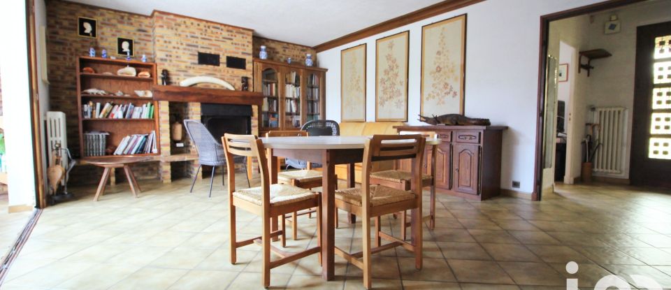 Maison traditionnelle 10 pièces de 240 m² à Reims (51100)