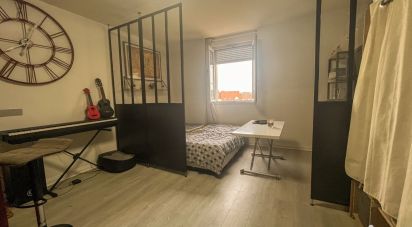 Apartment 1 room of 28 m² in Pontault-Combault (77340)