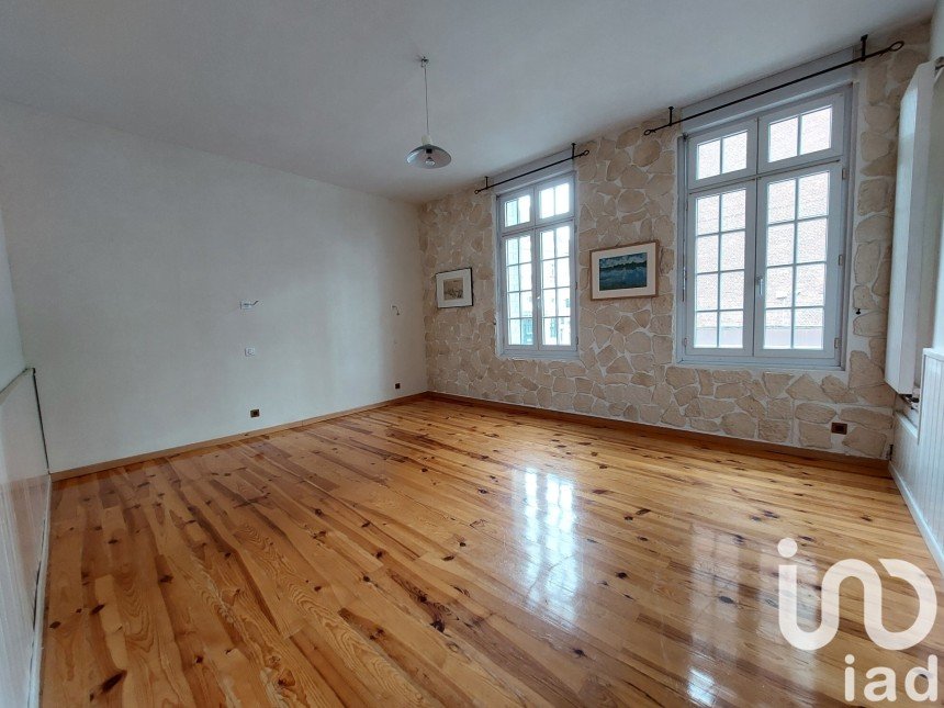 Town house 8 rooms of 200 m² in Ham (80400)