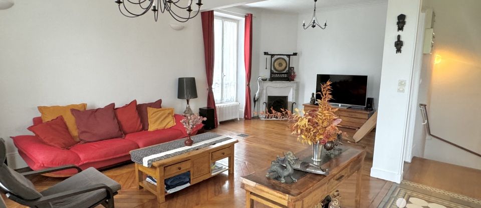 House 7 rooms of 160 m² in Soisy-sur-Seine (91450)