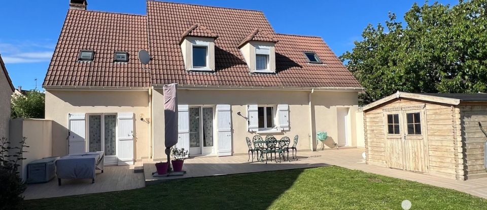 House 8 rooms of 152 m² in Longjumeau (91160)