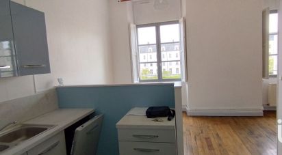 Apartment 5 rooms of 88 m² in - (44150)