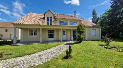 House 6 rooms of 163 m² in Liverdy-en-Brie (77220)
