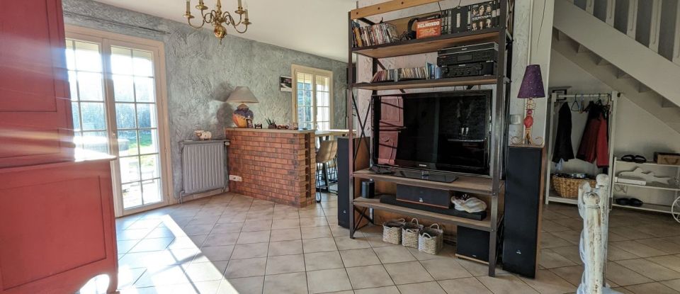 House 6 rooms of 128 m² in La Milesse (72650)
