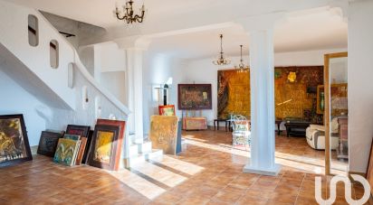 Maison traditionnelle 9 pièces de 250 m² à Vence (06140)