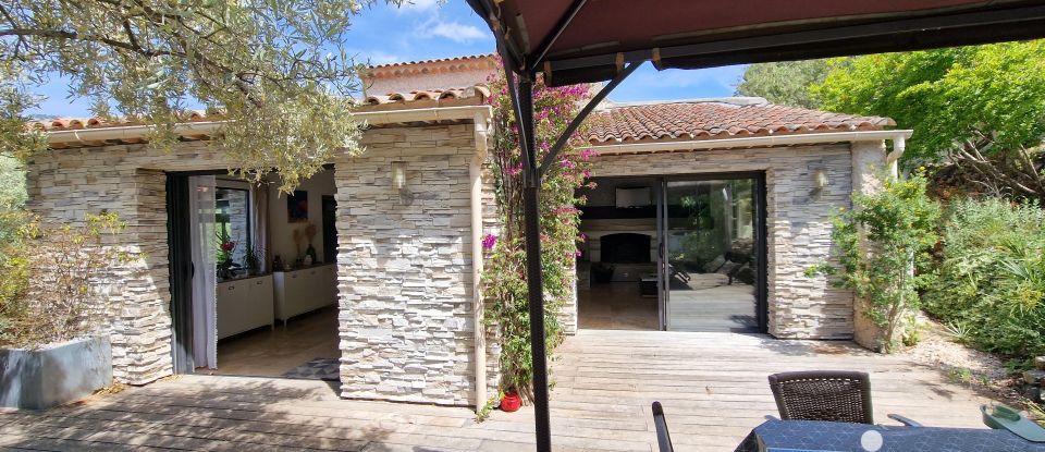 Maison traditionnelle 10 pièces de 227 m² à Toulon (83200)