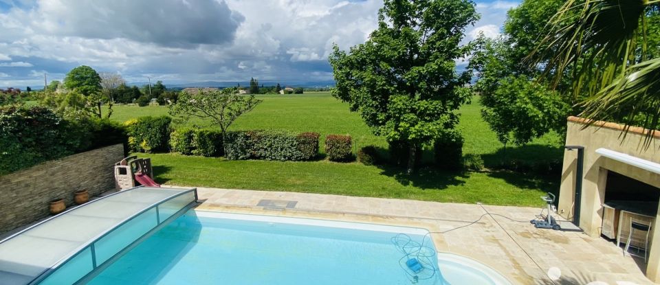 Equestrian facility 7 rooms of 186 m² in Chabeuil (26120)