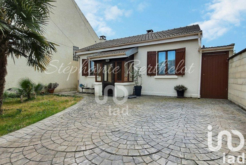 House 4 rooms of 96 m² in Mitry-Mory (77290)
