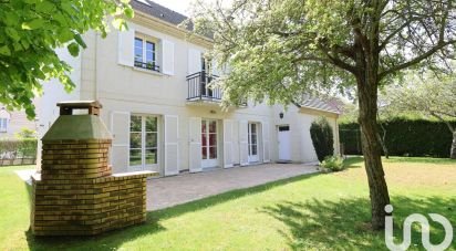 Maison traditionnelle 8 pièces de 166 m² à Saint-Rémy-lès-Chevreuse (78470)