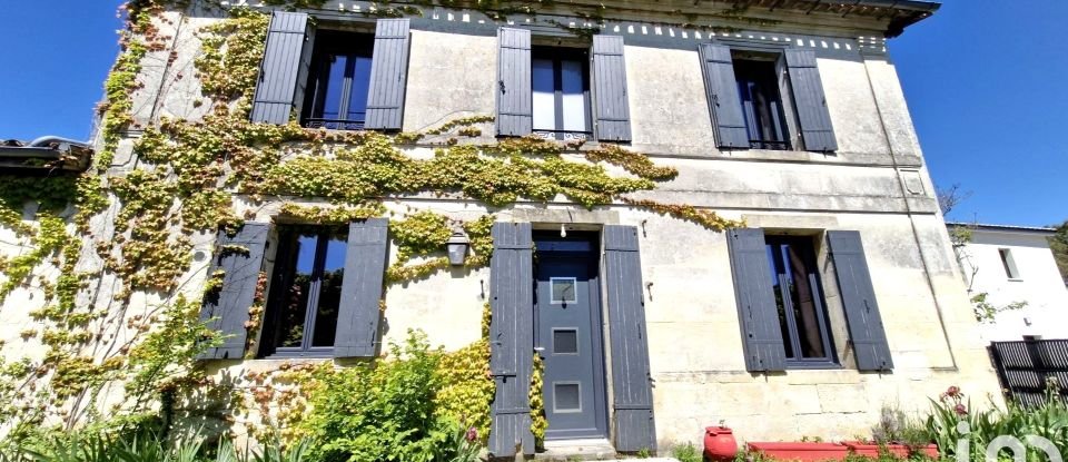 Maison 8 pièces de 181 m² à Fargues-Saint-Hilaire (33370)