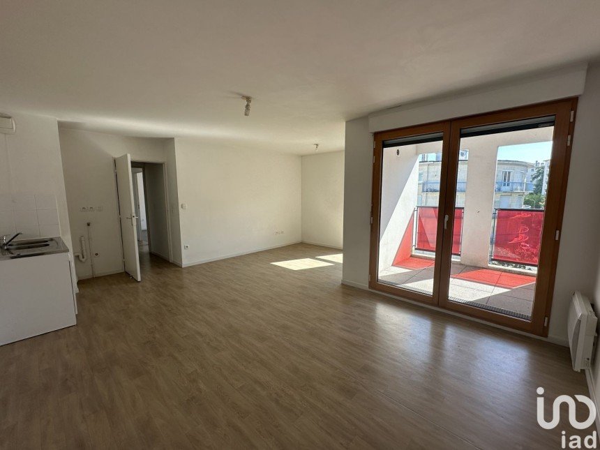 Apartment 3 rooms of 60 m² in Nantes (44300)