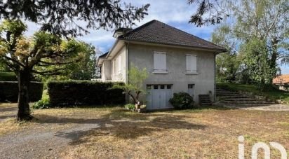 Pavilion 6 rooms of 202 m² in Thouars (79100)