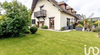 Maison traditionnelle 7 pièces de 170 m² à Fresne-le-Plan (76520)