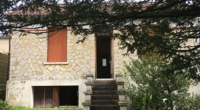 House 5 rooms of 98 m² in Saintes (17100)