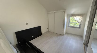 Apartment 2 rooms of 33 m² in Saint-Denis (97400)