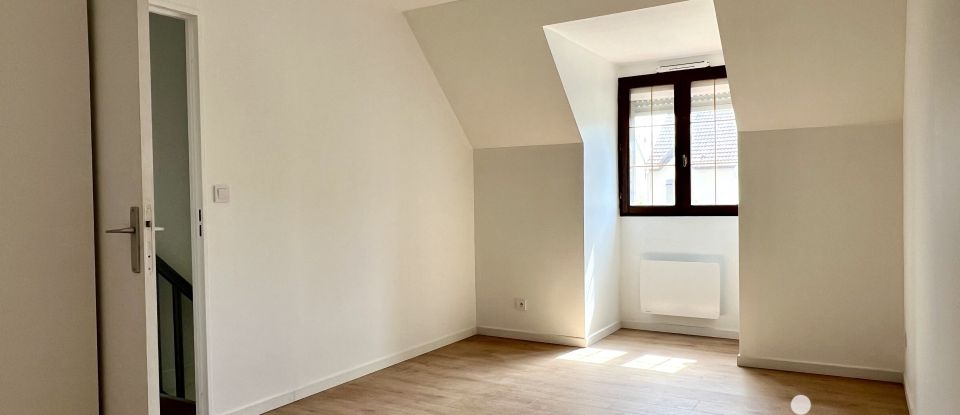 House 5 rooms of 98 m² in Bondoufle (91070)