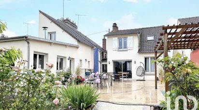 House 8 rooms of 175 m² in Margny-lès-Compiègne (60280)