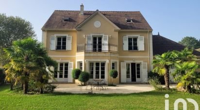 Maison 10 pièces de 262 m² à Saint-Arnoult-en-Yvelines (78730)
