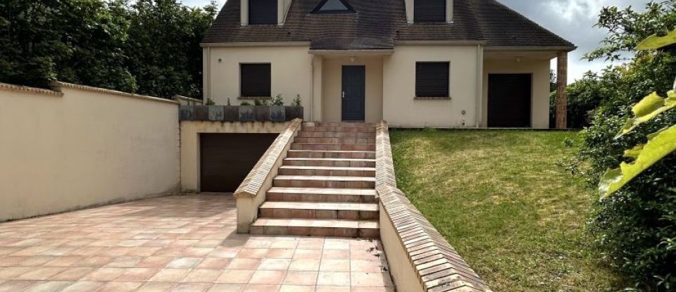 Traditional house 6 rooms of 150 m² in Bures-sur-Yvette (91440)