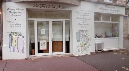 Retail property of 33 m² in Suresnes (92150)