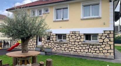 House 6 rooms of 155 m² in Courtry (77181)