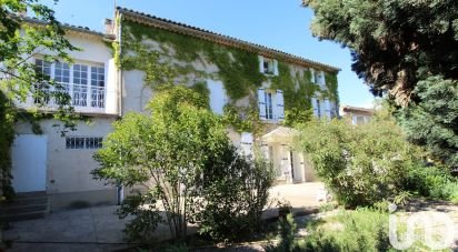 Traditional house 9 rooms of 500 m² in Saint-Saturnin-lès-Avignon (84450)