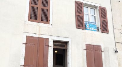 Town house 6 rooms of 133 m² in Nogent (52800)