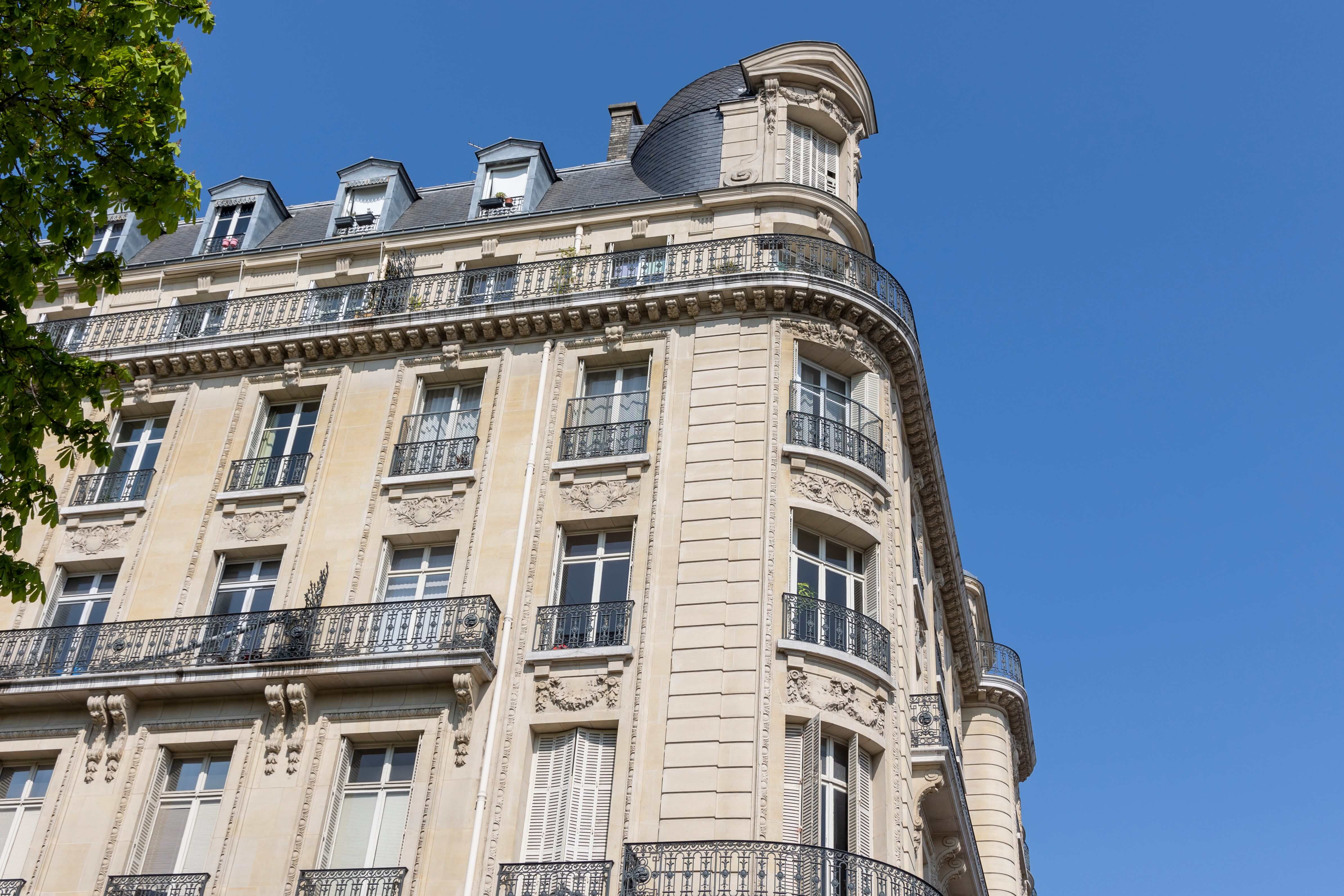 Des biens de prestige à Paris par iad