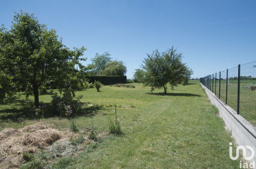 Land of 1,248 m² in Le Malesherbois (45330)
