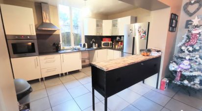 House 5 rooms of 105 m² in Vieux-Condé (59690)